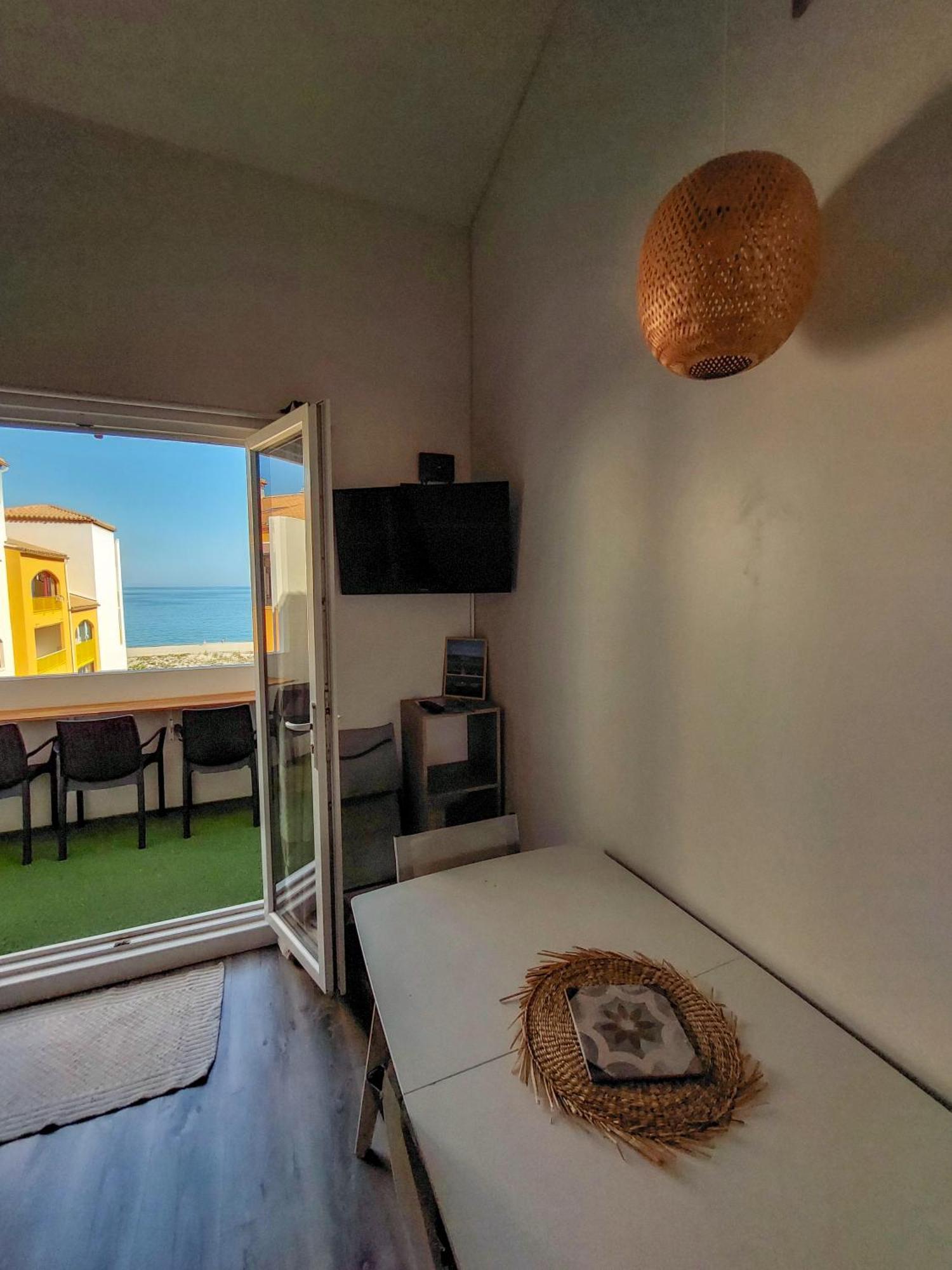 Appart Avec Terrasse Et Magnifique Vue Sur La Mer Ле Баркарес Экстерьер фото