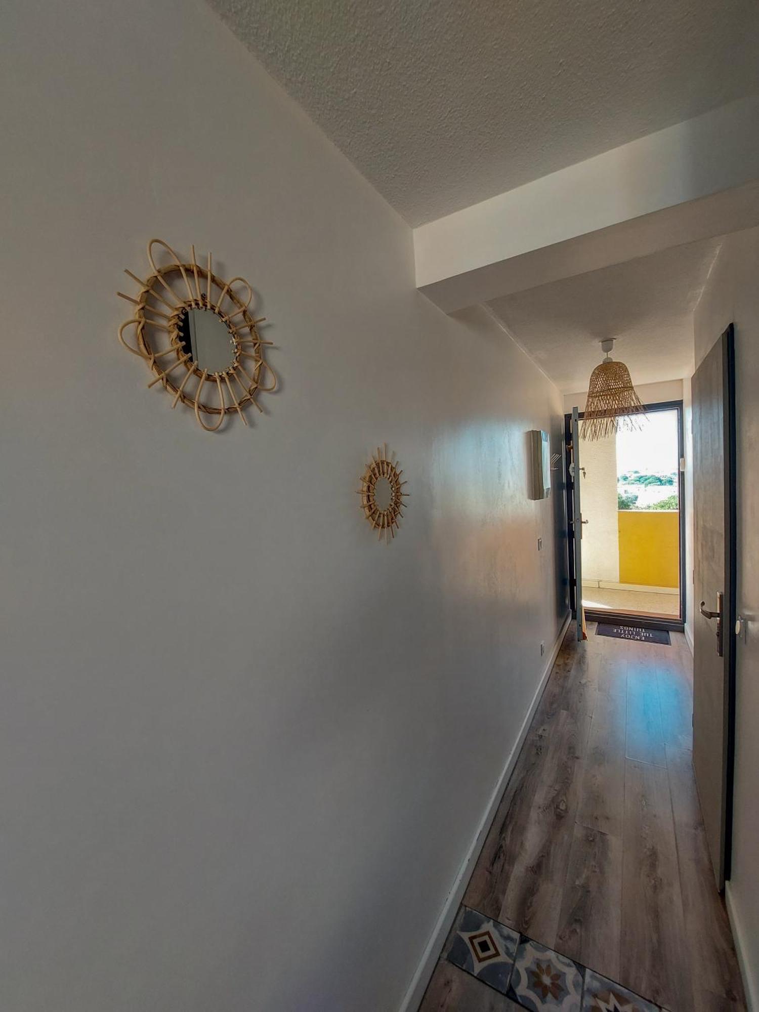 Appart Mezzanine Vue Mer Et Plage, Parking Wifi Tv Ле Баркарес Экстерьер фото